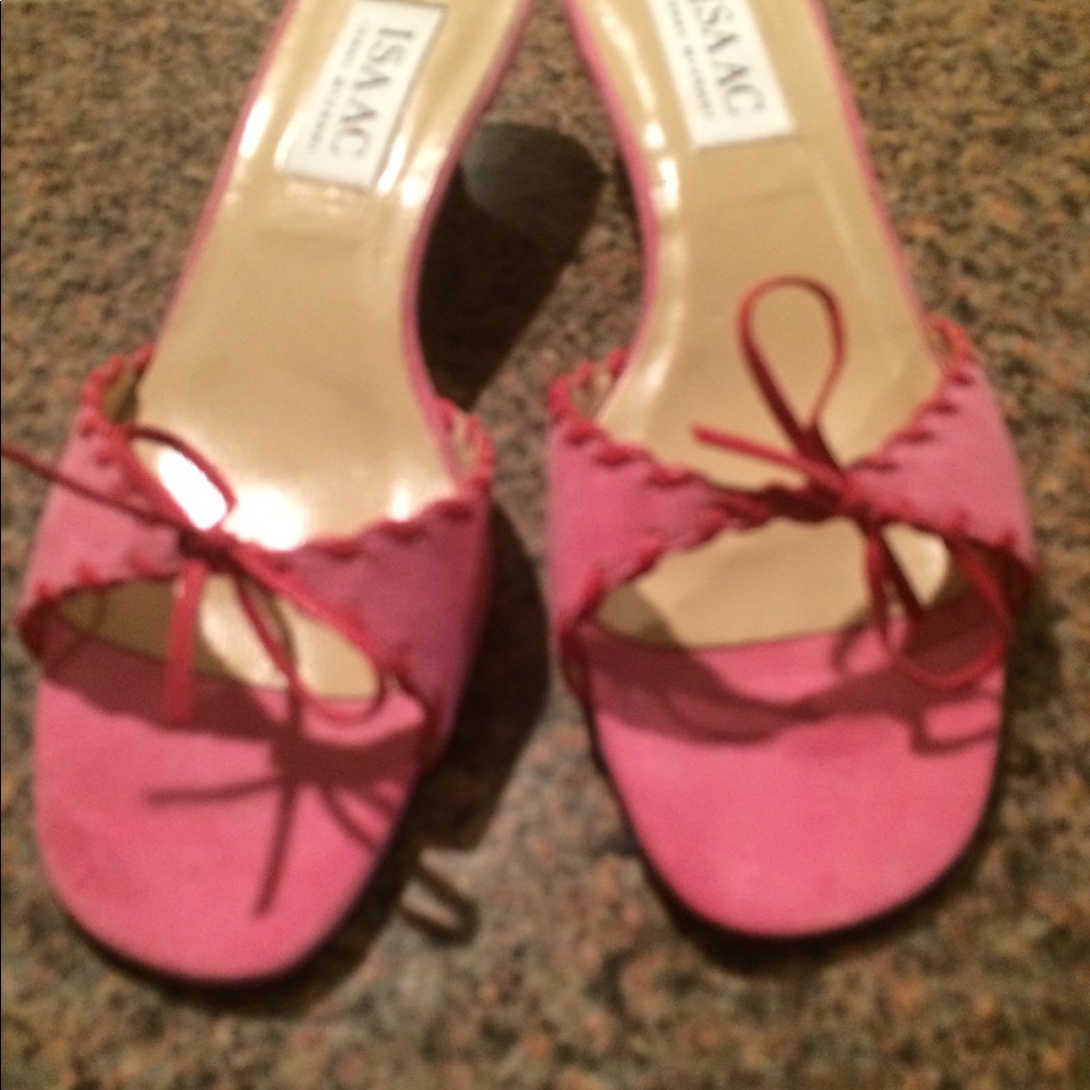 Isaac mizrahi sandals pink suede